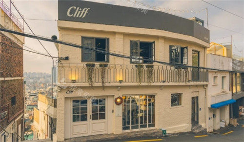 打卡梨泰院Cliff咖啡店！实惠景美拍照打卡特别美！