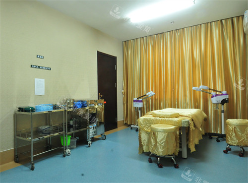 潍坊医学院整形外科注射室环境图