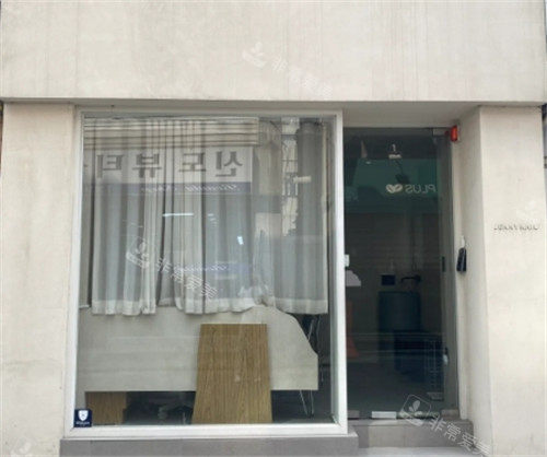 首爾美甲店照片.jpg