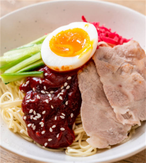 韓國(guó)冷面圖片 韓國(guó)冷面圖片