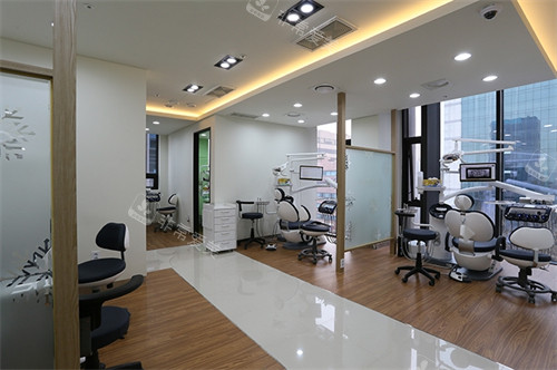 韩国SNOW牙科诊疗区