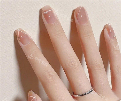 1713948114885734.jpg 美甲照片.jpg