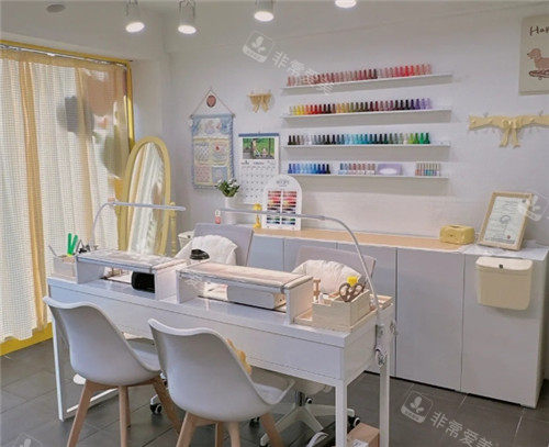 1713948121767185.jpg Rohae Nail美甲店店內(nèi)環(huán)境.jpg