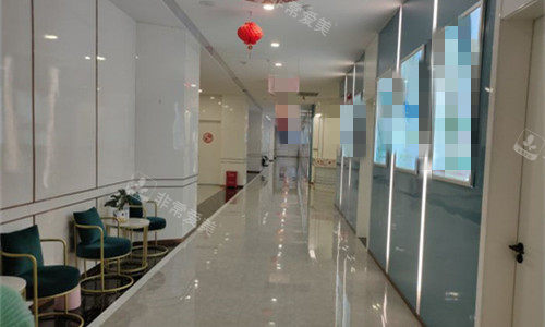 三明万国医疗美容诊室走廊