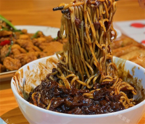 韓國(guó)炸醬面