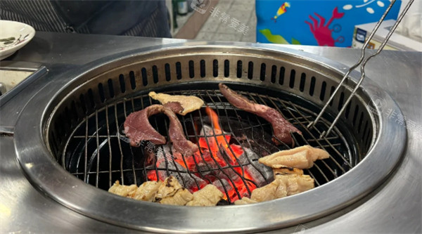 ????烤牛腸美食展示 ????烤牛腸美食展示