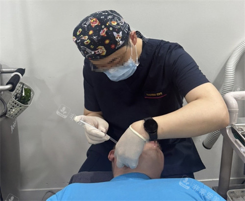 男孩子去皮膚科打bobo 男孩子去皮膚科打bobo