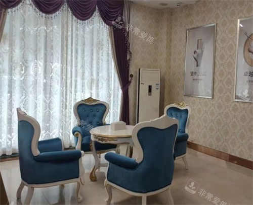 武汉美立方整形等待区照片