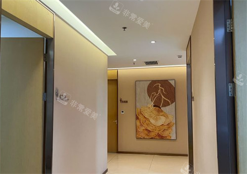 西安葉子醫(yī)療美容走廊環(huán)境圖 西安葉子醫(yī)療美容走廊環(huán)境圖
