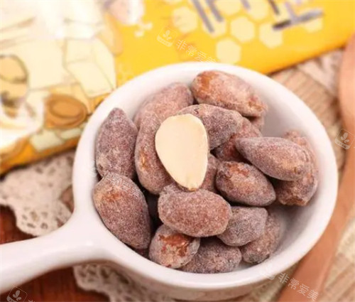 韓國零食推薦:農(nóng)心洋蔥圈/三養(yǎng)超辣雞肉干拌面/JELLY B 低卡果凍是我追劇常買的!