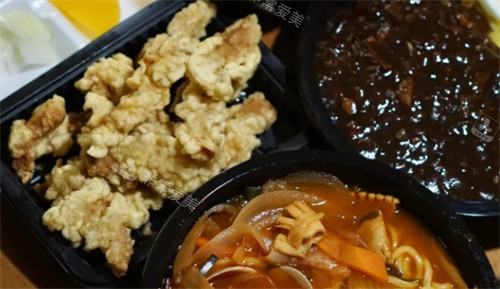 韩国街头美食攻略!这五类街头美食遇到就别错过!味道正宗简直绝了!