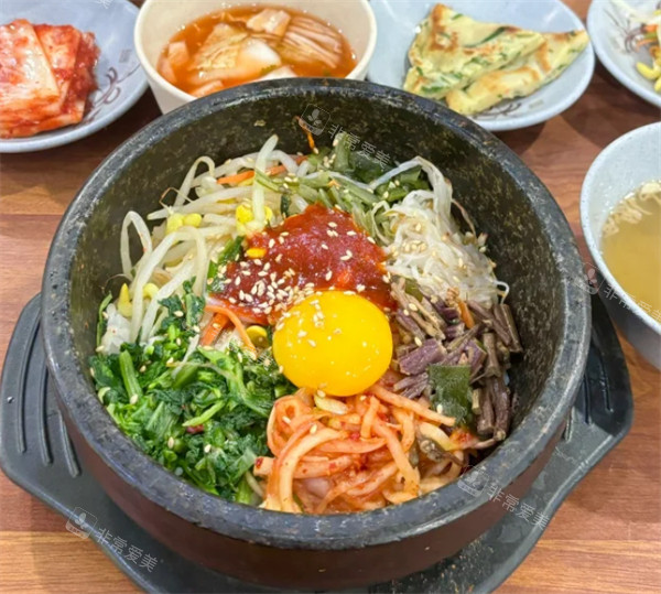韓國石鍋拌飯展示圖 韓國石鍋拌飯展示圖