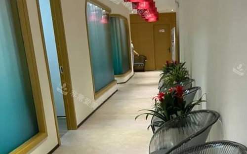 合肥壹加壹医疗美容走廊环境实拍图