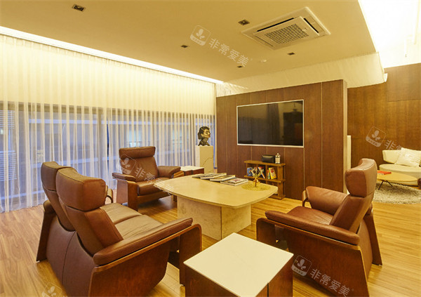 韓國摩茲整形皮膚科<span style=