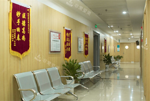 南京京科醫(yī)院走廊環(huán)境