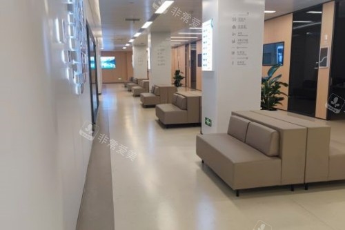 合肥普瑞眼科候诊区