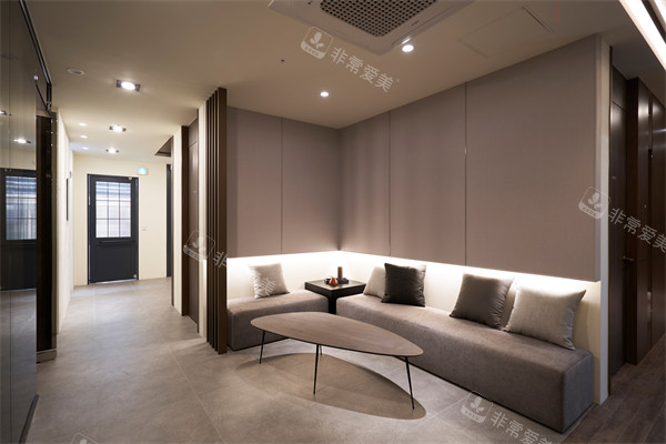 韓國Galleria凱麗雅皮膚科休息等候區(qū) 韓國Galleria凱麗雅皮膚科休息等候區(qū)
