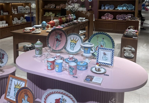 明洞樂天免稅店廚具區(qū) 明洞樂天免稅店廚具區(qū)