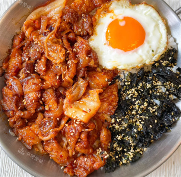 韩国泡菜五花肉拌饭 韩国泡菜五花肉拌饭