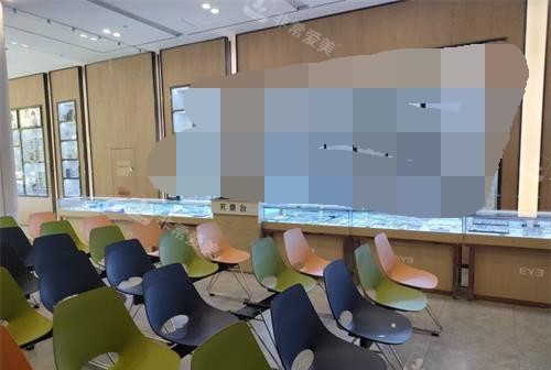 武汉爱尔眼科医院等候区