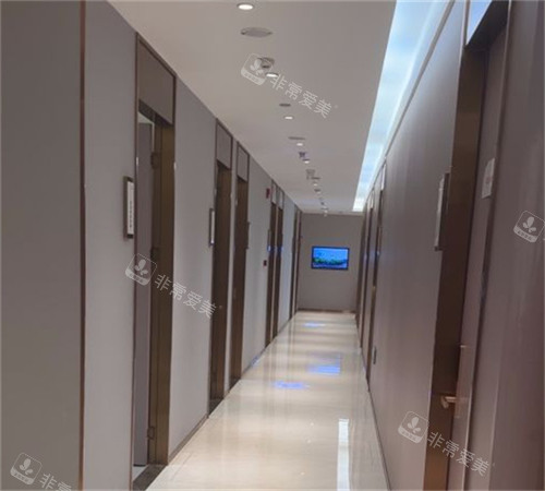西安高一生医疗美容走廊环境图