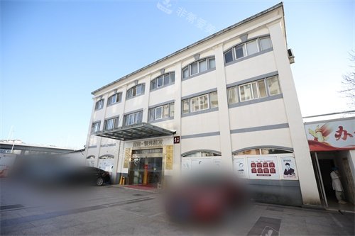 南京建國領(lǐng)秀植發(fā)醫(yī)院外景大樓 南京建國領(lǐng)秀植發(fā)醫(yī)院外景大樓
