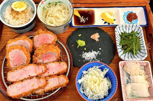 韩国炸猪排饭