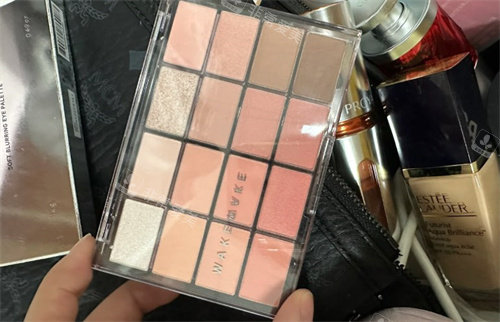 韩国眼影盘推荐：Holika、CLIO、3CE、espoir等都是平价眼影盘！