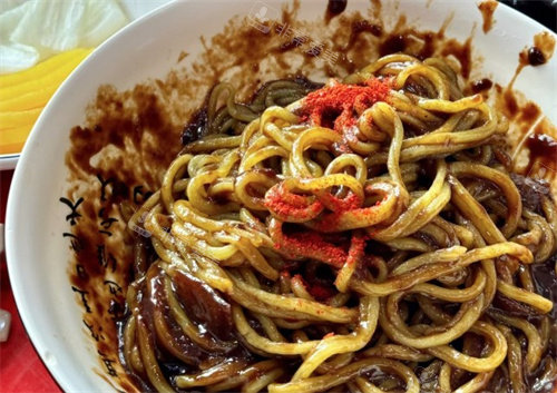 济州岛美食攻略！不可错过的小食与正餐，济州岛必吃美食~