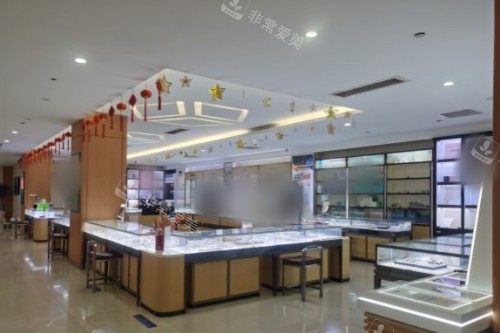 合肥普瑞眼科医院配镜区