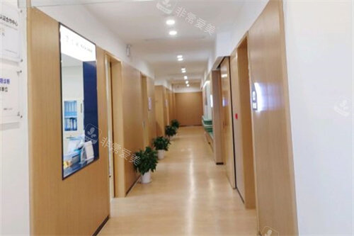 武汉悦瞳眼科医院走廊