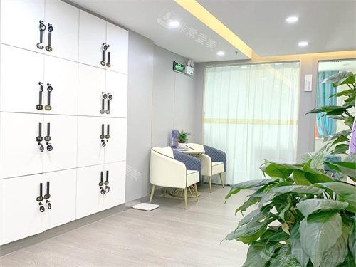 兰州亚韩整形医院等待区环境