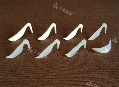 不同的隆鼻假体