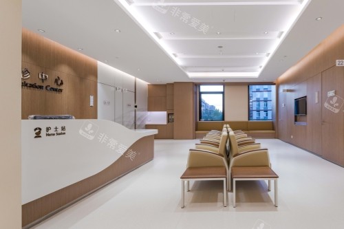 北京希玛林顺潮眼科医院候诊区1