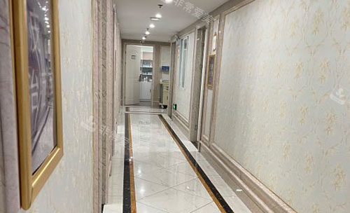 镇江芘丽芙整形走廊环境实拍图