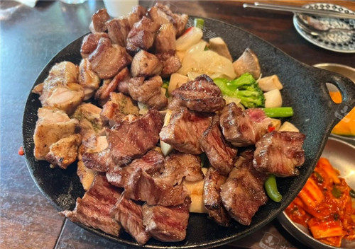 首爾仁寺洞烤肉飯照片 首爾仁寺洞烤肉飯照片