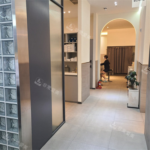 韩国shine beam皮肤科大田店环境展示
