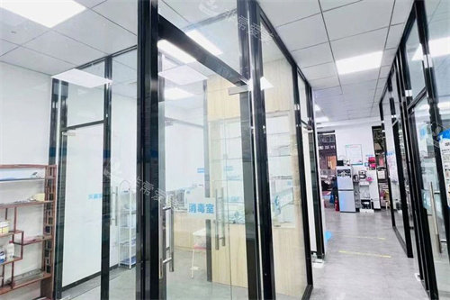 石狮大白鲨消毒室