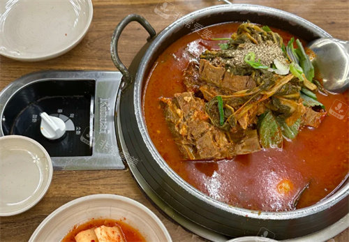 土豆脊骨湯 土豆脊骨湯