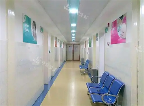 郑州市管城中医院整形科过道