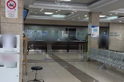 上海和平眼科医院大厅