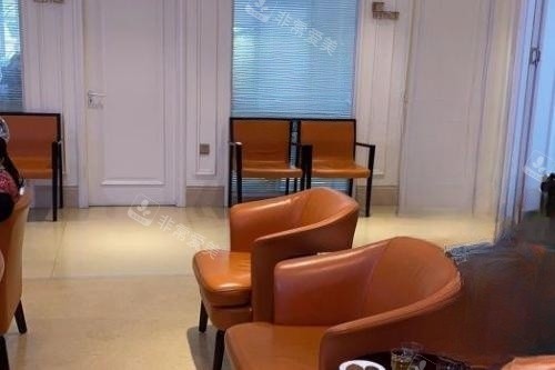 西安画美整形候诊区