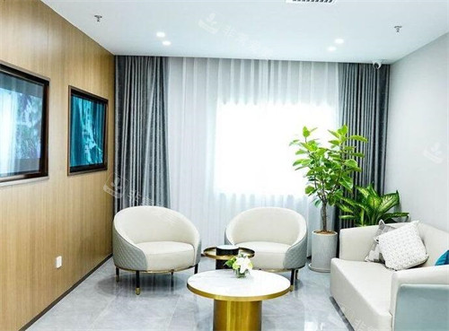 北京丽合医疗美容医院等候区环境