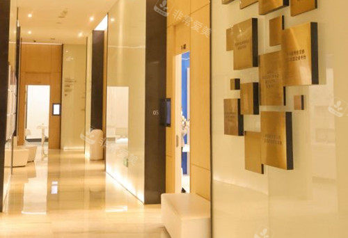 成都八大处整形内部过道环境示意图