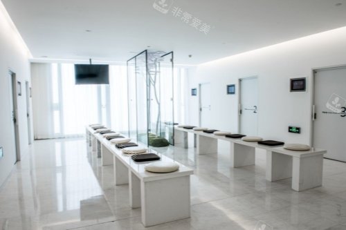 乌鲁木齐美尼康眼科候诊区
