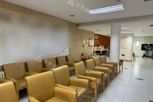 北京熙仁眼科医院候诊区 北京熙仁眼科医院候诊区