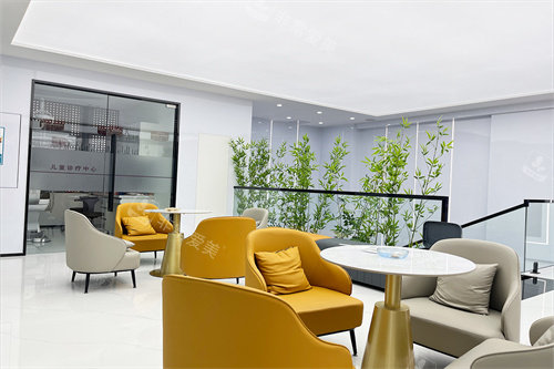 重庆中诚口腔等待区