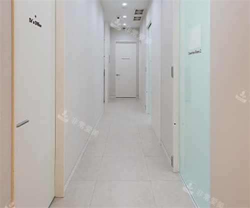 韩国喜悦整形外科走廊