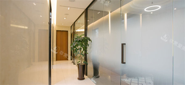 韩国sage皮肤科医院走廊