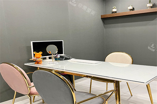 韩国梅宗德皮肤科面诊室